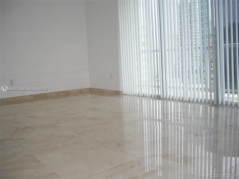1060 Brickell Ave #1409 — Photo 8