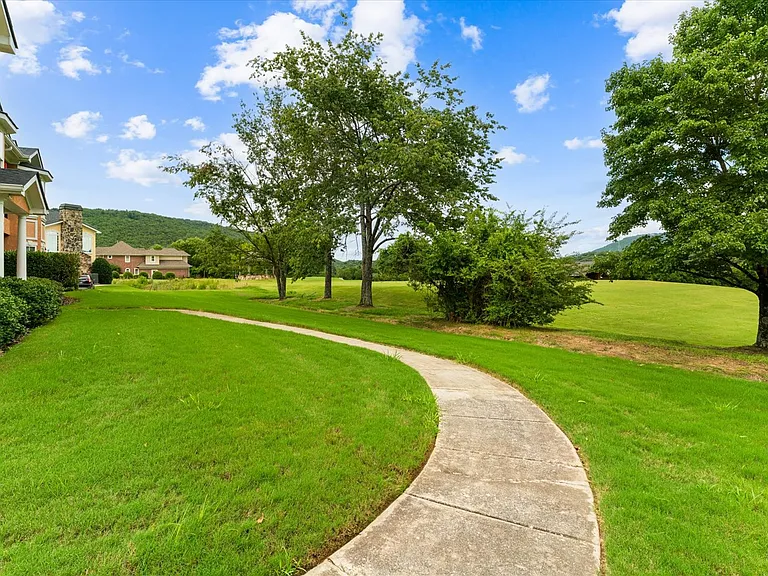901 Renaissance Ct — Photo 31