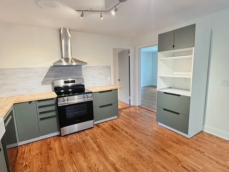 3028 Dixon Rd — Photo 10