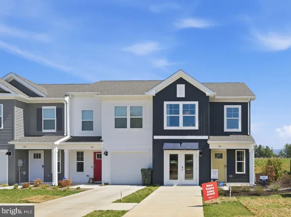 217 Camden Dr, Waynesboro, VA 22980