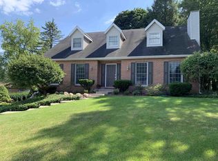 1928 Ridgewood Cir, South Bend, IN 46617