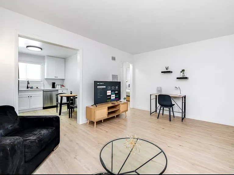 4685 Orion Ave #17 — Photo 6
