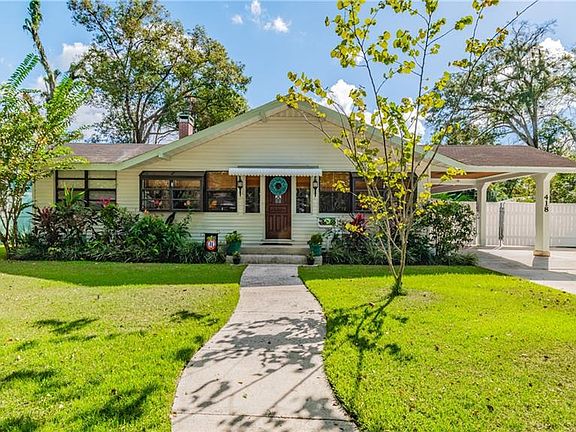 3rd image of 418 W Palm Dr