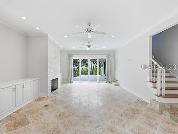 4th image of 70 Deerfield Road