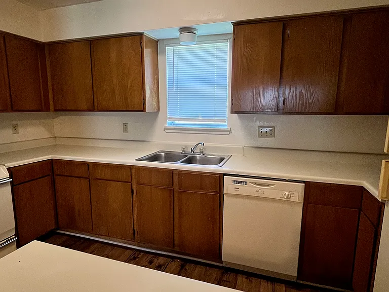 402 Summer Ct #1A — Photo 8
