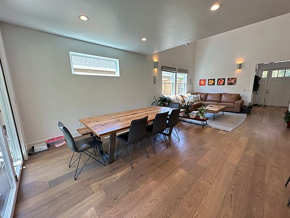 4th image of 1934 Ellen Ave