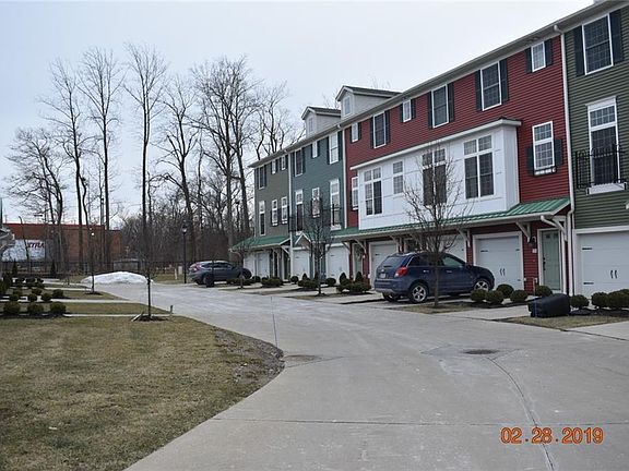 2nd image of 28 Grandview Dr