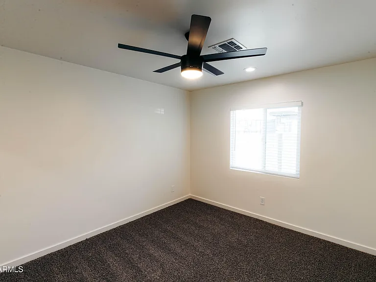 1619 S 15th Ave — Photo 18