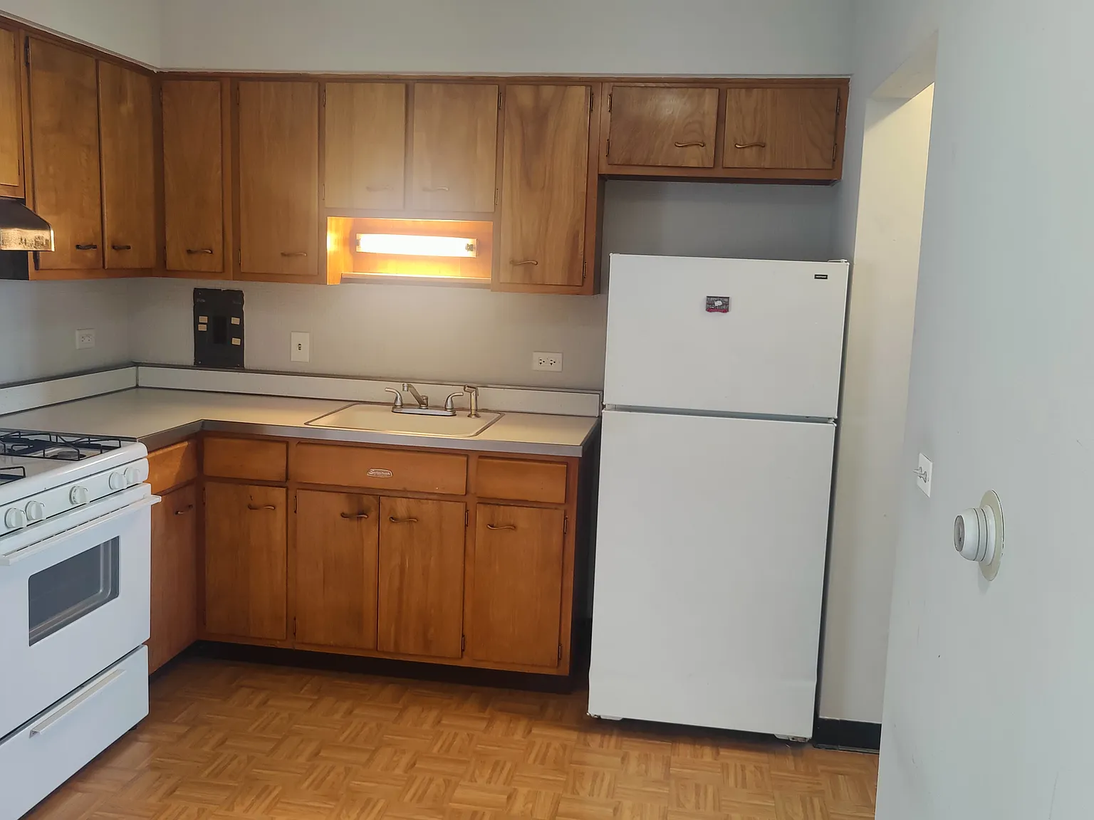 1 bed, 700 sqft, $1,400 — Photo 2