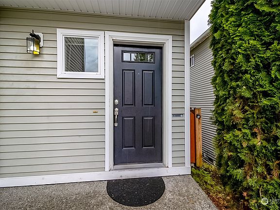 3rd image of 8623 79th Street NE