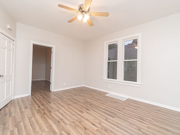 4th image of 2019 16th Ave