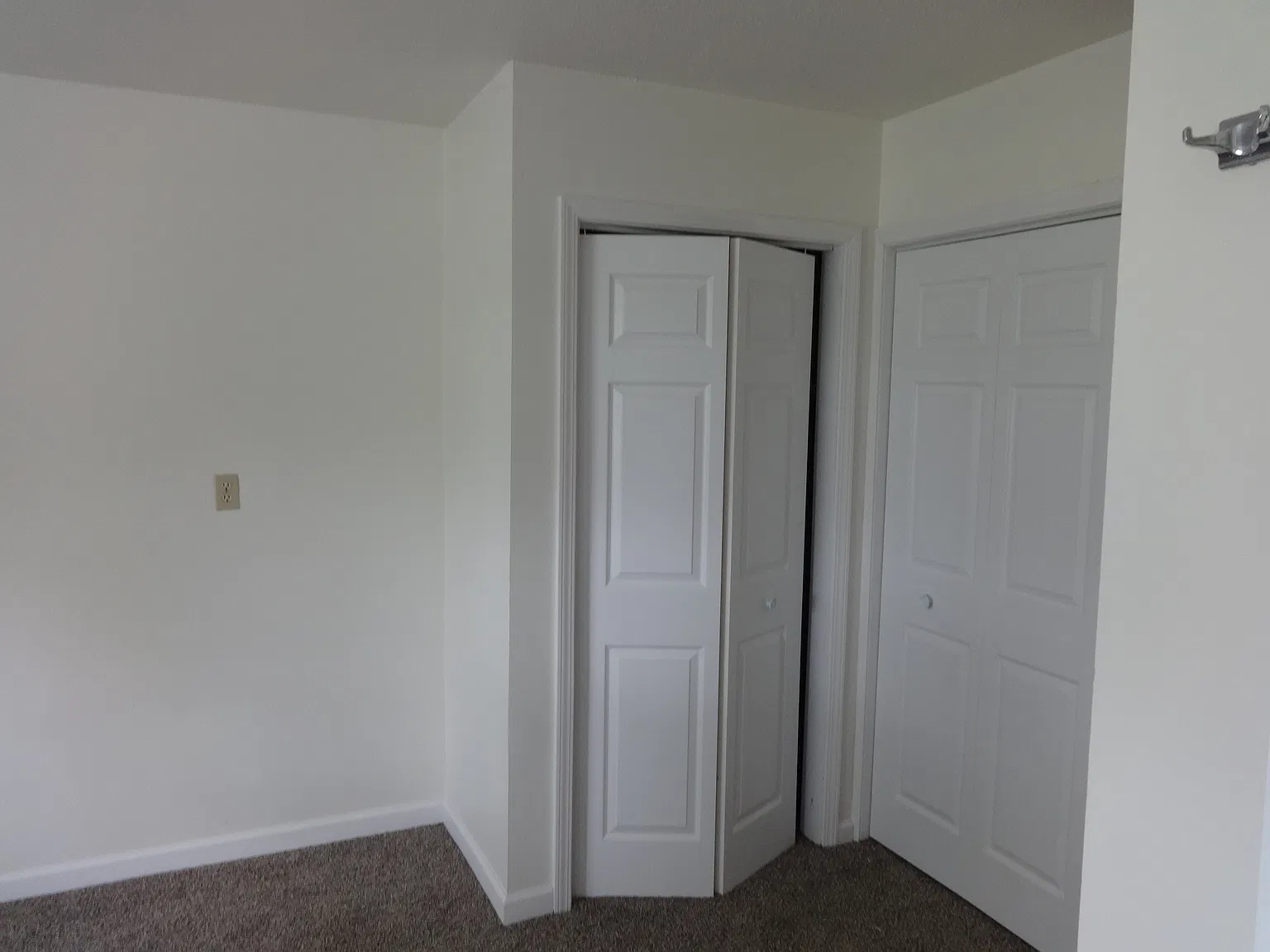 4458 S Crawford Road — Photo 3