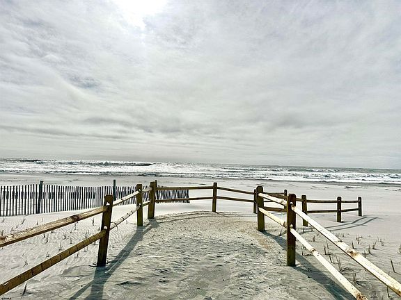 2nd image of 612 E Brigantine Ave #612