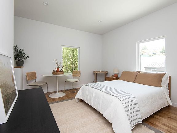 2nd image of 3700 W Sunset Blvd APT 7