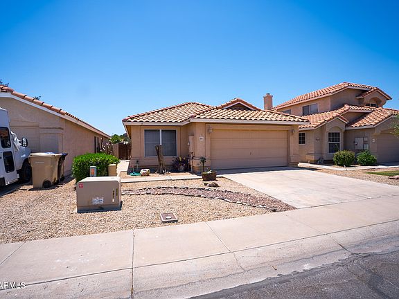 3rd image of 8011 W Laurel Lane