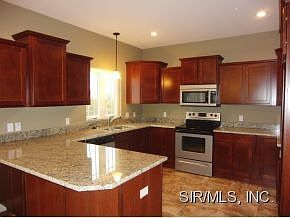 5th image of 601 Briarstone Dr