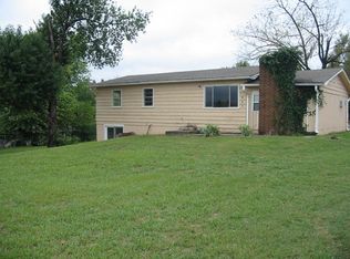 951 N Double Springs Rd, Fayetteville, AR 72704