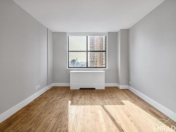 4th image of 330 E 39th St APT 32M
