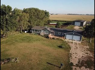 1417 Lone Tree Rd, Central City, NE 68826