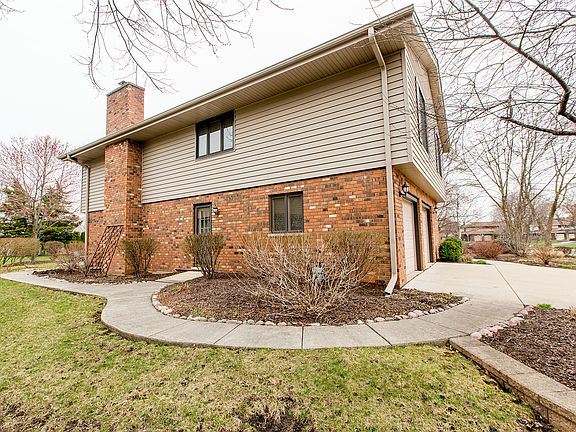 2nd image of 223 Woburn Ln