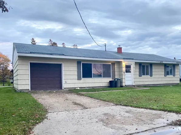 406 E Hamilton Ave, Baudette, MN 56623