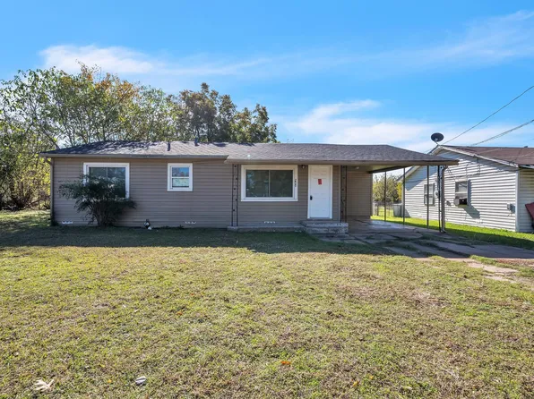 1208 Monroe St, Graham, TX 76450