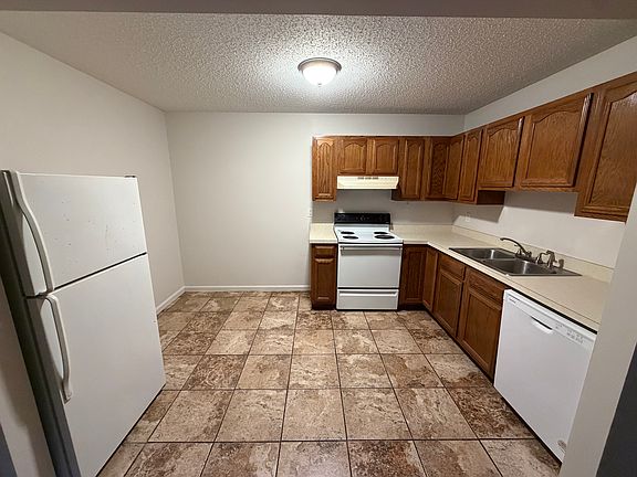 2nd image of 7240 Warren Sharon Rd #8