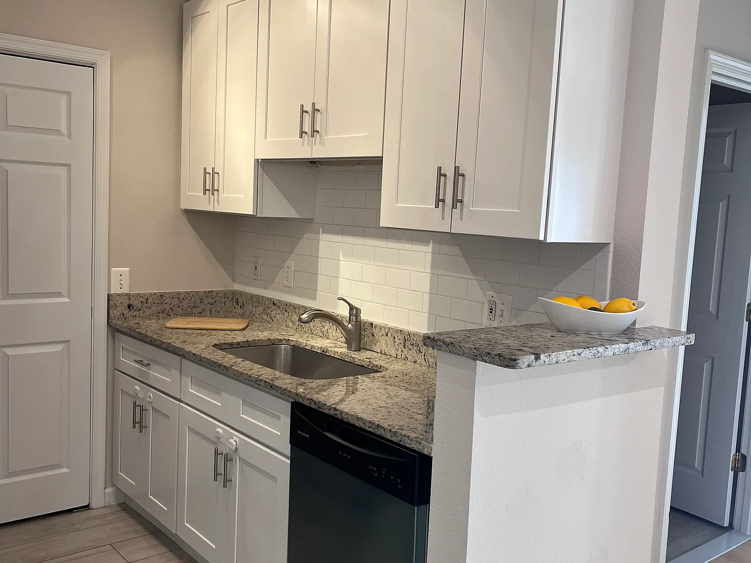 2 bed, 998 sqft, $2,800 — Photo 4