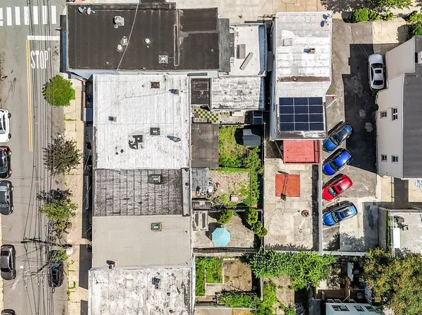 163 Lincoln Street image 23 of 27