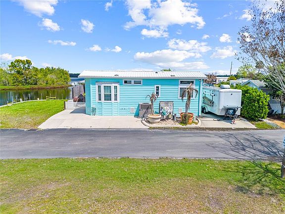 4th image of 1315 PINE ISLAND DR N
