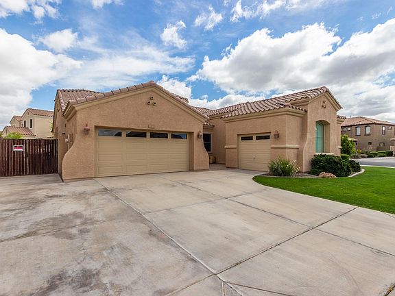 2nd image of 2320 E Indigo Dr