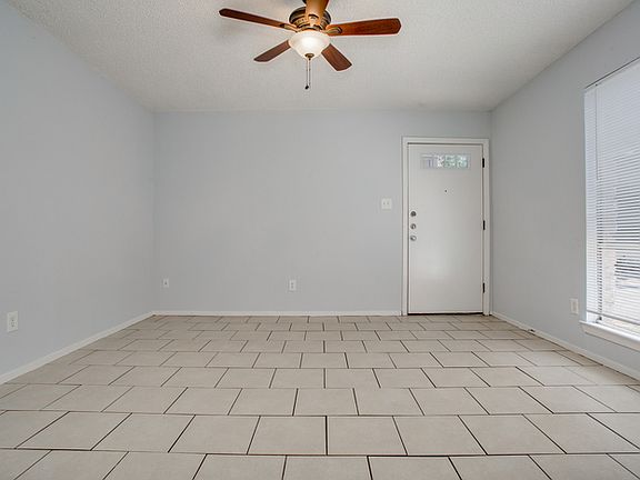 3rd image of 310 E Croslin St APT 102