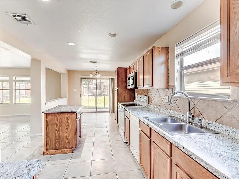 191 Beech Dr — Photo 14