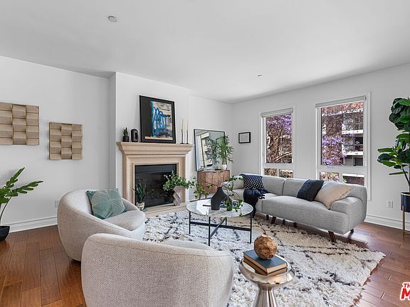 3rd image of 325 Arnaz Dr APT 201