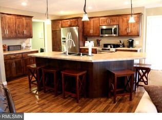 1450 Calgary Ln SE, Hutchinson, MN 55350