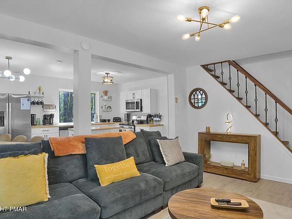 3rd image of 1204 Winding Way