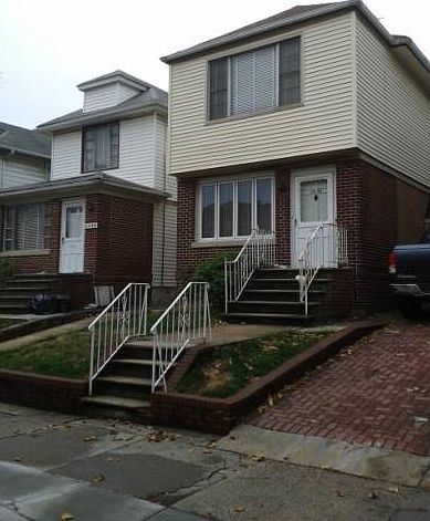 2nd image of 1536 W 9th St #1