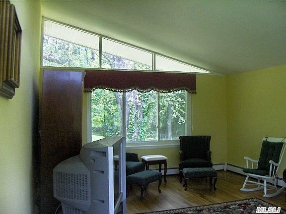 3rd image of 451 Landing Ave