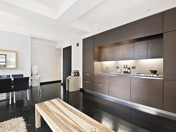 2nd image of 18-20 Pine St #1413