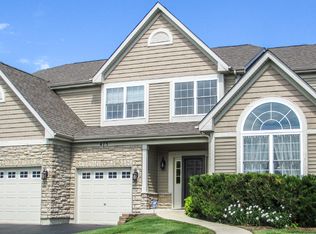 475 Glover Dr, North Aurora, IL 60542