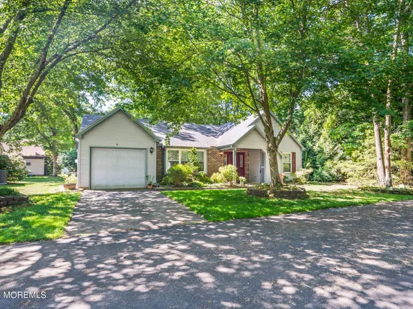 6 Morning Glory Lane, Whiting, NJ 08759