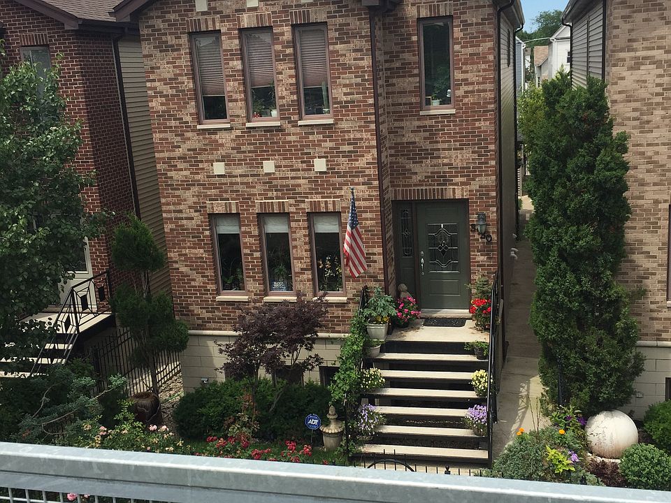 1st image of 3130 W Bloomingdale Ave