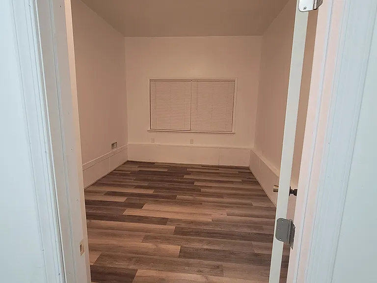 8505 Orcutt Ave — Photo 17