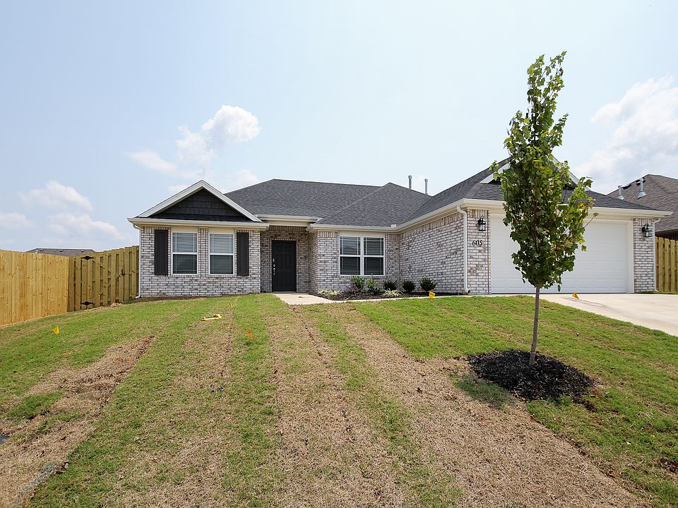 1st image of 605 Cooper Dr