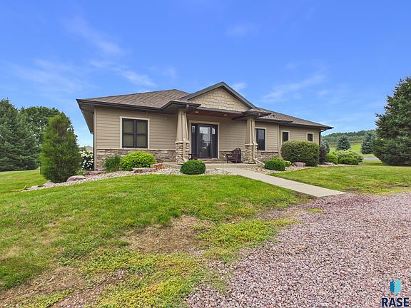 3rd image of 26395 McHardy Cir