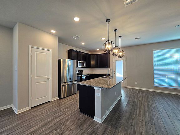4th image of 6302 Golden Gate Dr