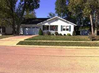 1007 N Hill Dr, Dixon, IL 61021