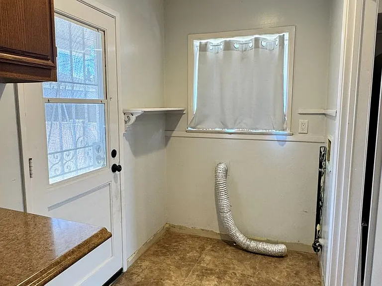 5411 Ocana Ave — Photo 17