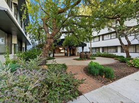 3645 Peachtree Rd NE