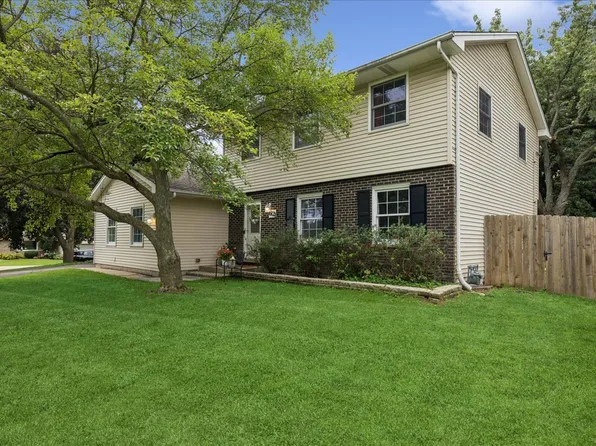 (undisclosed Address), Crystal Lake, IL 60014